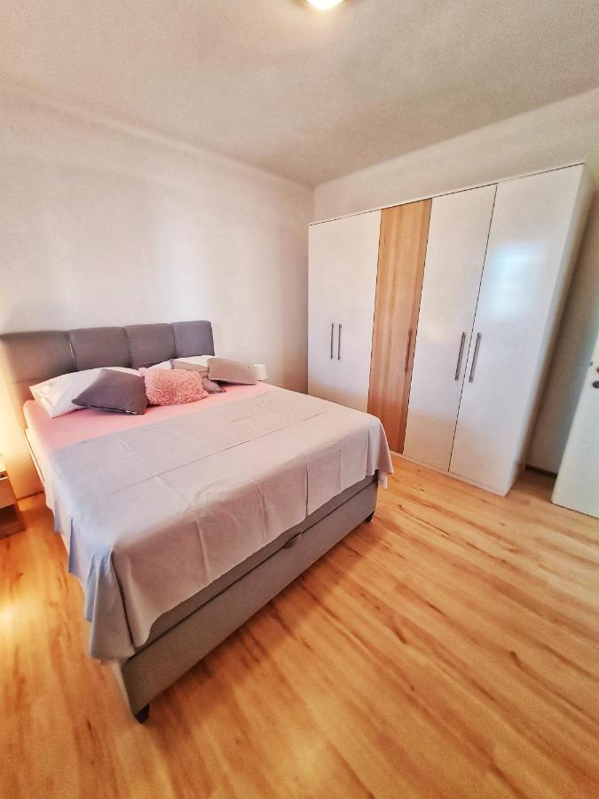 Apartmani Carmen Bibinje Exterior foto